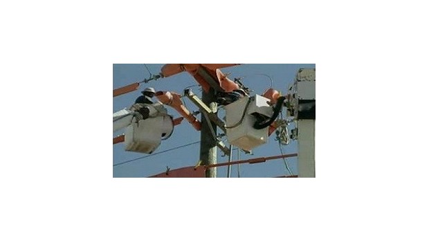 Electrical Safety: Working Around Live Circuits Electrical Safety: Working Around Live Circuits